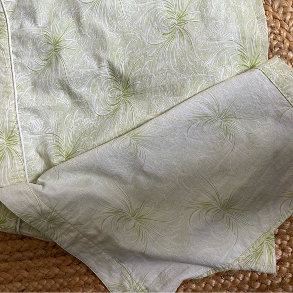 Lilly Pulitzer White/Cream Knit Sweater with Gold Buttons - Picture 4 of 6